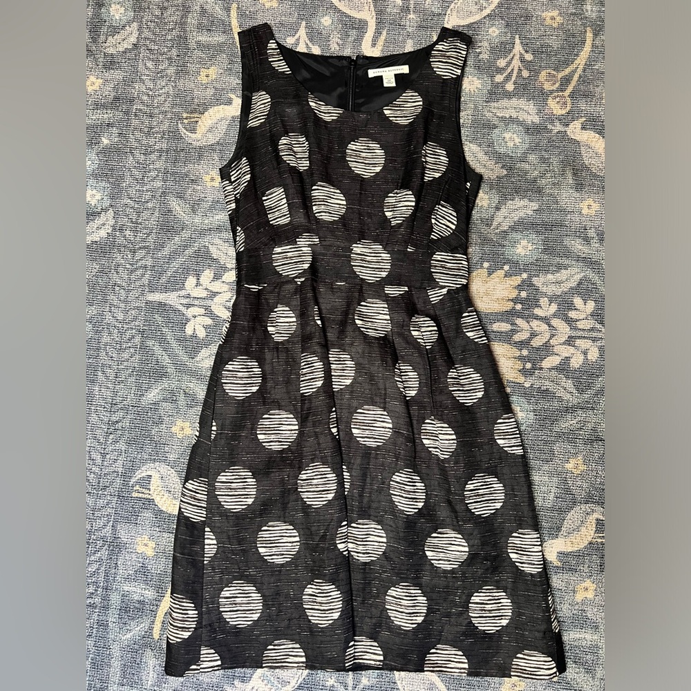 Banana Republic Black and Gray Midi Dress - Picture 2 of 6